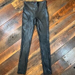 Spanx Black Seamless Leggings Shapewear Style Size Small